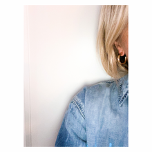 Load image into Gallery viewer, Lia Hoops