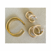 Load image into Gallery viewer, Lia Hoops